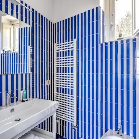 شقة Le Arcate Giuliana By Feeling Italy ماسّا لوبْرينسِ