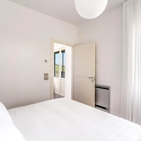 Le Arcate Giuliana - Sea View Apartment With Rooftop Jacuzzi & Services By Feeling Italy * Massa Lubrense
